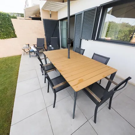 Vila Three Bedroom Sea View Townhouse