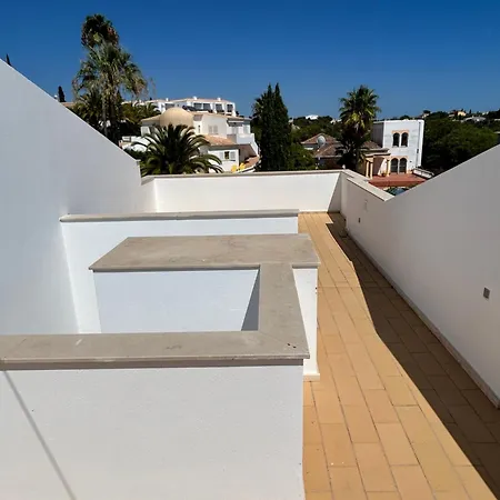 Vila Three Bedroom Sea View Townhouse