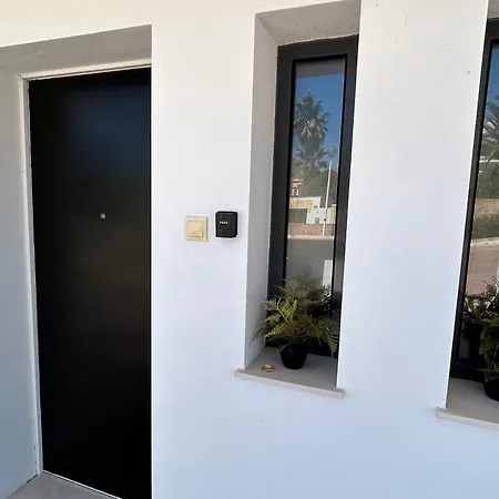 Vila Three Bedroom Sea View Townhouse *