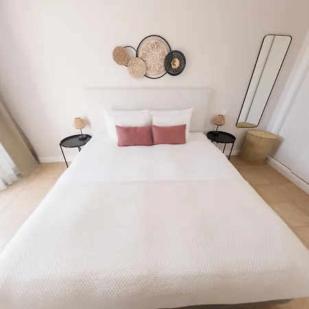 Three Bedroom Sea View Townhouse Vila