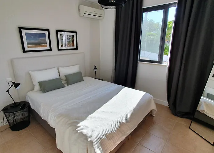 Three Bedroom Sea View Townhouse Albufeira