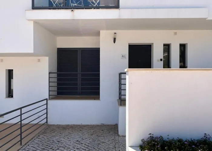 Three Bedroom Sea View Townhouse Villa *