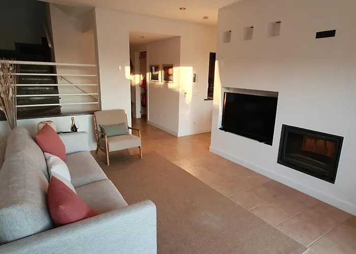 Three Bedroom Sea View Townhouse Villa *