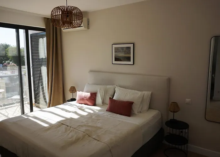 Villa Three Bedroom Sea View Townhouse Albufeira