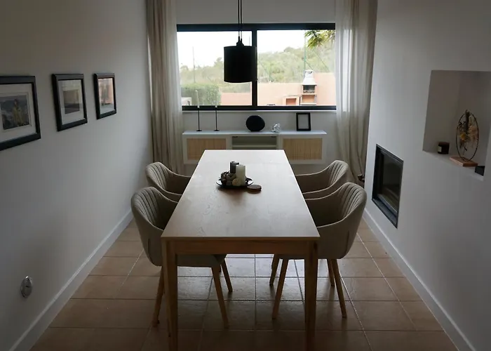 Villa Three Bedroom Sea View Townhouse *