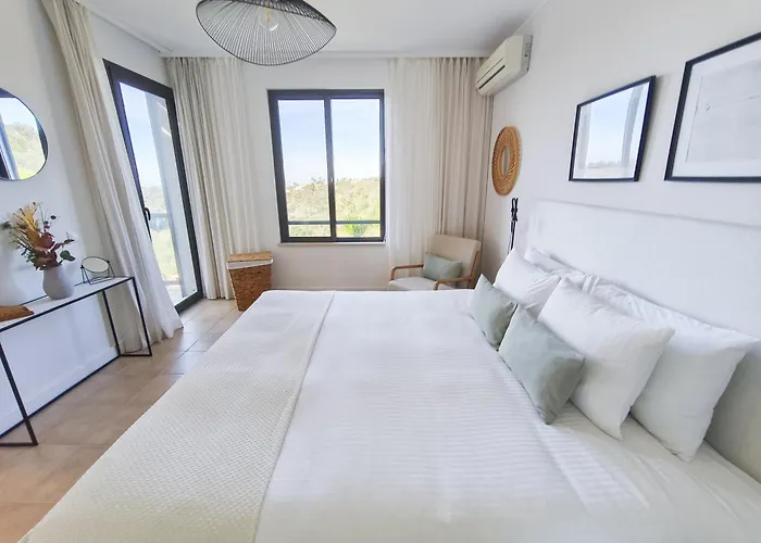 Villa Three Bedroom Sea View Townhouse