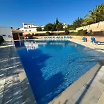 Villa Three Bedroom Sea View Townhouse *