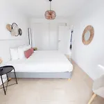 Villa Three Bedroom Sea View Townhouse *