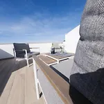 Three Bedroom Sea View Townhouse *